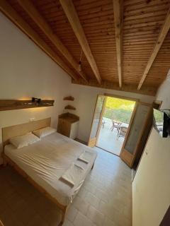 Pension Oasis - Votsi - 9