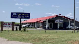 HiWay Inn Express - Elk City - 0