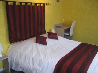 Logis Hotel Restaurant Le Cheval Blanc - Charny - 8