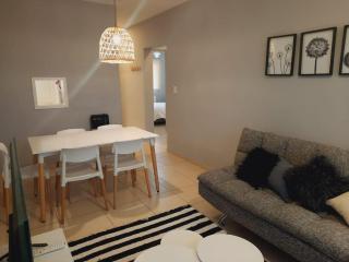 Hermoso Departamento con Cochera y Seguridad - Mendoza - 9