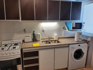 Hermoso Departamento con Cochera y Seguridad - Mendoza - 1
