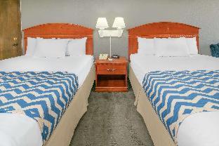 Travelodge Inn & Suites by Wyndham Norman - 8