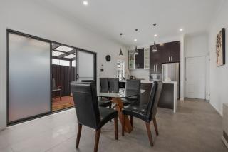Chic 2 Bedroom Keilor - 7