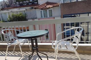 Blue Apartment - Athens Center, 4 BD, 2 BATH - 3