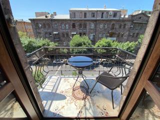 1 bedroom Modern, Sunny apartment in Amiryan street AM104 - Yerevan - 5
