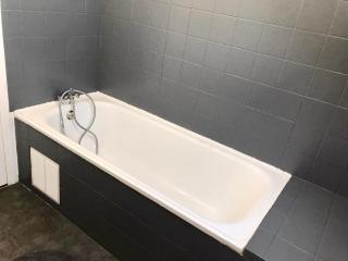 AU PETIT BONHEUR - 1