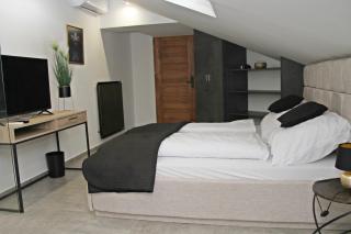 Player's Pool&Rooms - Vonyarcvashegy - 4