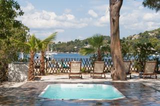 Amouage Boutique Home - Città di Skiathos - 8