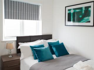East Midland House FREE Private Parking Fast WiFi Smart TV with Garden - 3