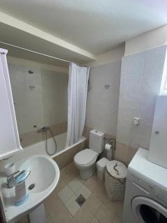Ouranias Guesthouse - 8