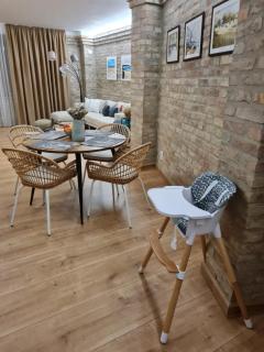 Art Gallery Apartment - Nové Zámky - 4