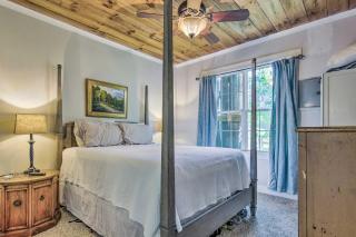 Rustic and Authentic Farm Stay by DuPont Forest! - Hendersonville - 2