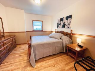 3 Bedroom home outside of Berlin, Patio with Hot Tub! - Millersburg - 7