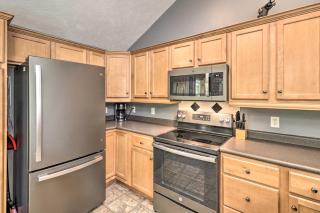 Mountain Home Cottage with Deck on White River! - 7