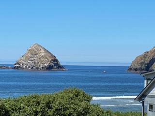 Oceanside Ocean Front Cabins - Oceanside - 7