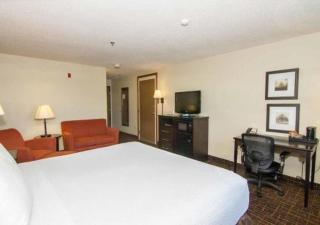 AmericInn by Wyndham Peoria - Peoria - 4
