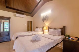 La Palm by StayVista - Mountain-view villa, boasting a spacious pool, Gym, Indoor games, Basketball court & A lush lawn with a gazebo - Lonavala - 8