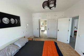 Spacious Villa. Large Rooftop. 4 Bedroom Sleeps 8 - Alvor - 8