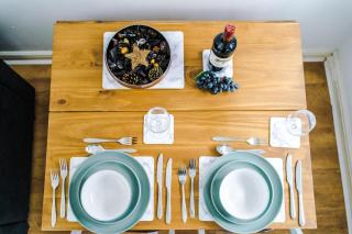 Stylish Chester City Centre apartment by 53 Degrees Property, Ideal for Couples & Business Professionals - Sleeps 4 - Chester - 1
