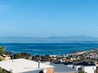 On the GBay Villa - Gordonʼs Bay - 5