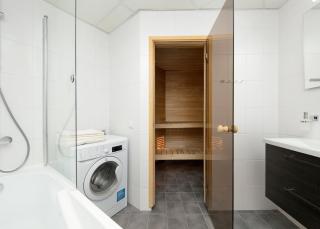 Cozy Lootsi Residence with Sauna and Balcony - Tallinn city centre - Tallinn - 4