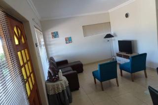 Lovely 2-bedroom apartment with free parking on premises - Jeffreys Bay - 1