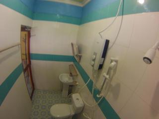 Jail Break Surf Inn - Himmafushi - 8