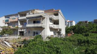Apartments with a parking space Podstrana, Split - 13555 - 2