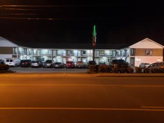 Elk Inn Motel - Elkin - 1