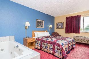 Days Inn by Wyndham West-Eau Claire - Eau Claire - 3