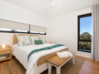 Banksia I Absolute Beachfront - Culburra Beach - 3