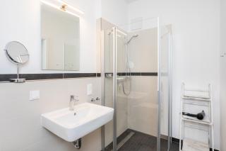 Infinity - Glowe - 2