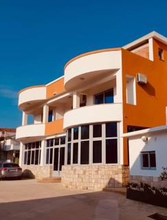 Apartmani Sejla - Dobra Voda - 0