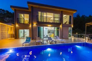LA VILLA CELINE- XLarge villa complete privacy in nature, pool with wondeful view - Kalkan - 0
