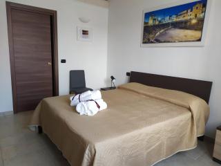 WHITES-LOCAZIONE TURISTICA - Surbo - 9