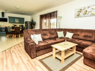 Holiday Home Nisa by Interhome - Visočane - 4