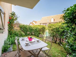 Apartment La Côte Fleurie-6 by Interhome - Merville-Franceville-Plage - 0
