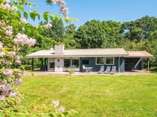 Three-Bedroom Holiday home in Glesborg 33 - Bønnerup - 0