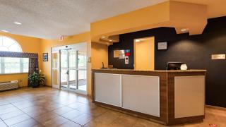 SureStay Plus Hotel by Best Western Keyser - Keyser - 7