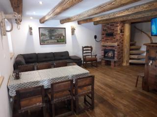 Jaśkowa Chata Bieszczady apartament z basenem - Baligród - 1