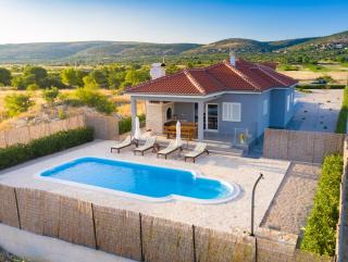 Modern Guest House Rak with beautiful pool - Šibenik - 3