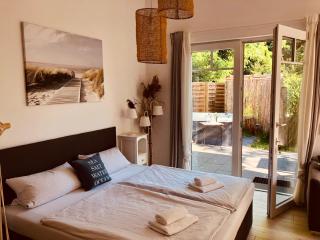 GartenLoft mit Outdoor Whirlpool und Garten - 5