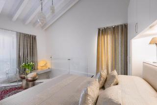 Villa Bianca Luxury Apartments - 9