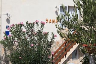 House JANA - 4
