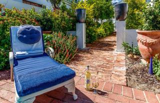 Bleu Cobalt Cottage - 1