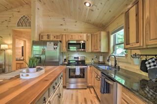 Private Hot Tub and EV Charger Cozy Murphy Cabin! - Murphy - 7