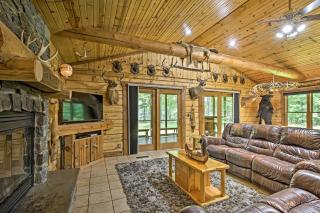 Scenic Cabin on 2 Acres Near Lake Holcombe Marina! - 4
