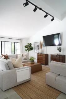 Remodeled 4BR Pool Home/IMG Golf View/Near Beaches - 3