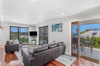 Unit 2 Tomaree Road 16 Upstairs - Shoal Bay - 8