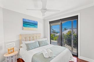 Unit 2 Tomaree Road 16 Upstairs - Shoal Bay - 2